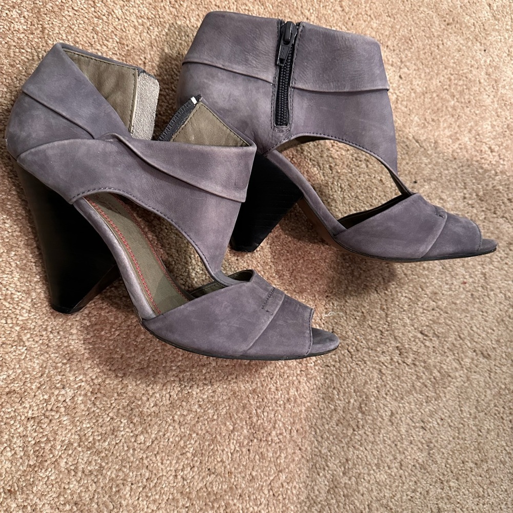 Woman’s sandal - Picture 3 of 6